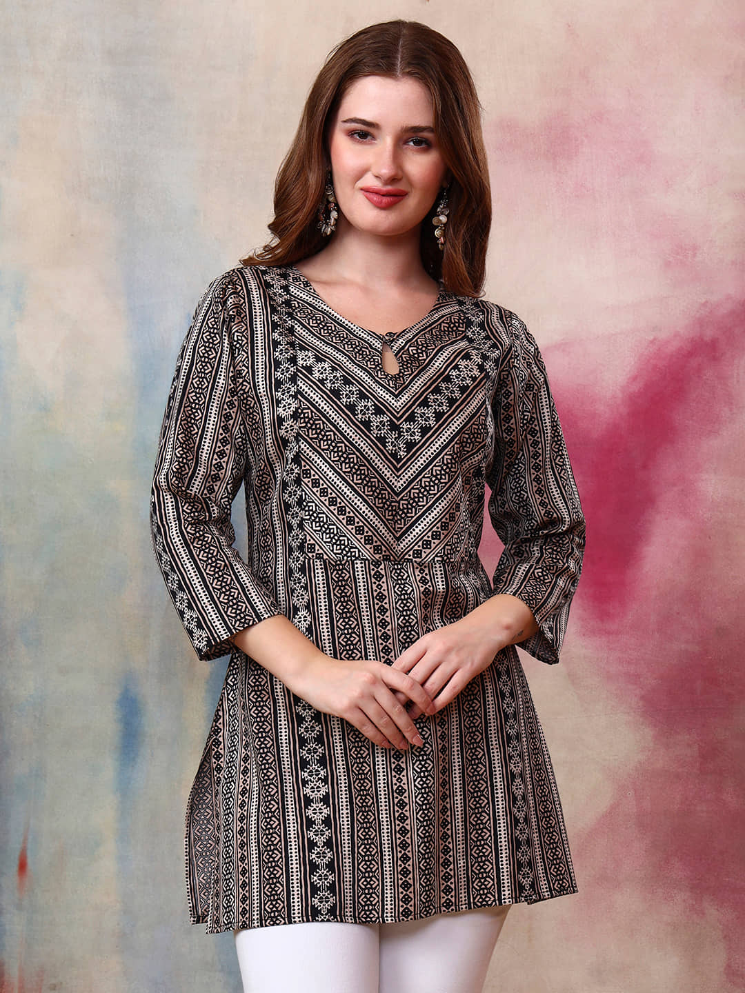 Tissu Women Cotton Printed Straight Kurti ( Black ) - Kurtis, Tunics | Buy online on ZillyBuy