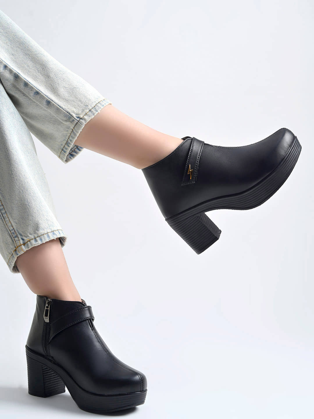 Shoetopia Black Women's Ankle Length Boots