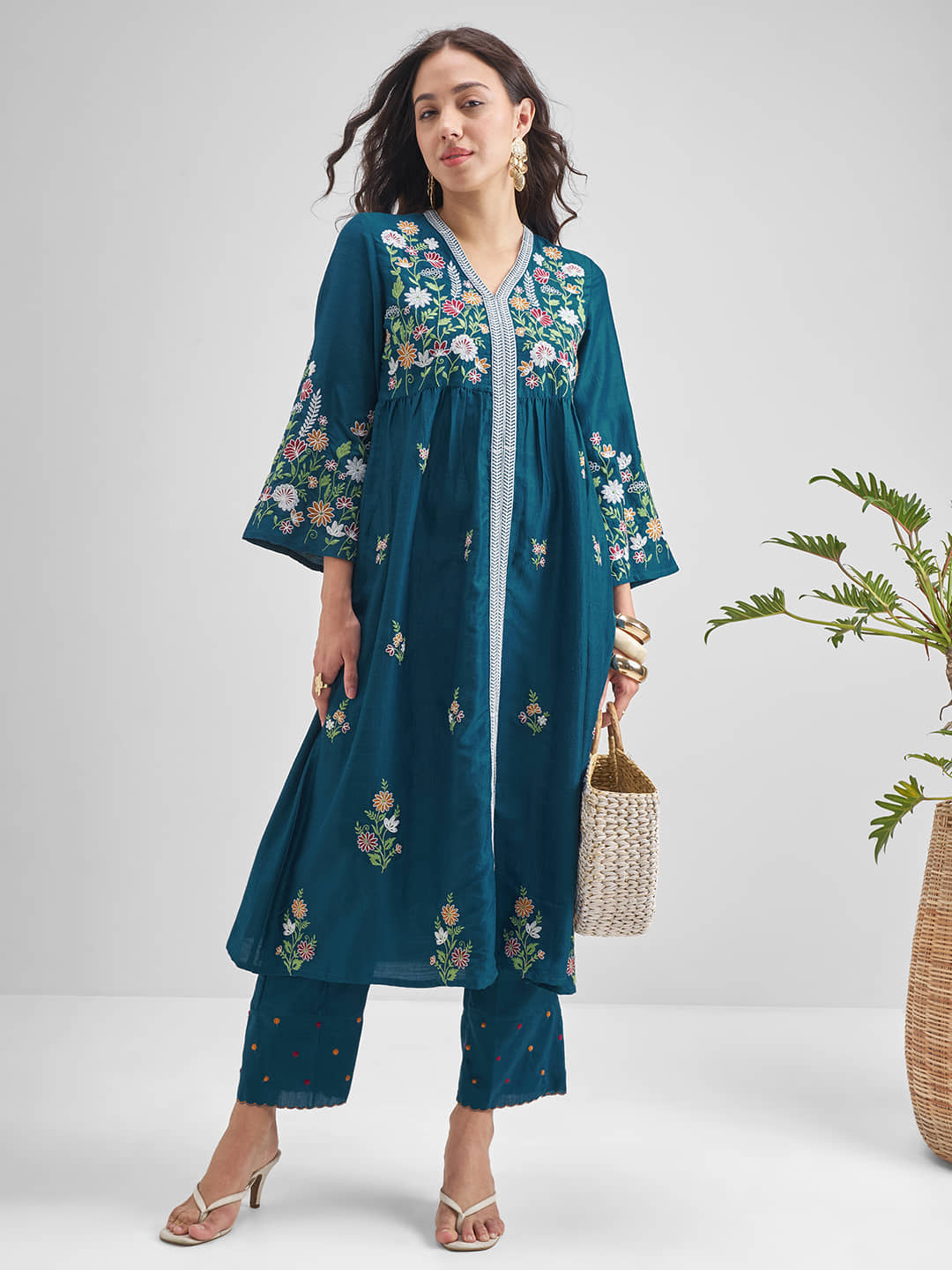 Vishudh Women Polyester Embroidered Straight Kurti With Pants ( Blue )