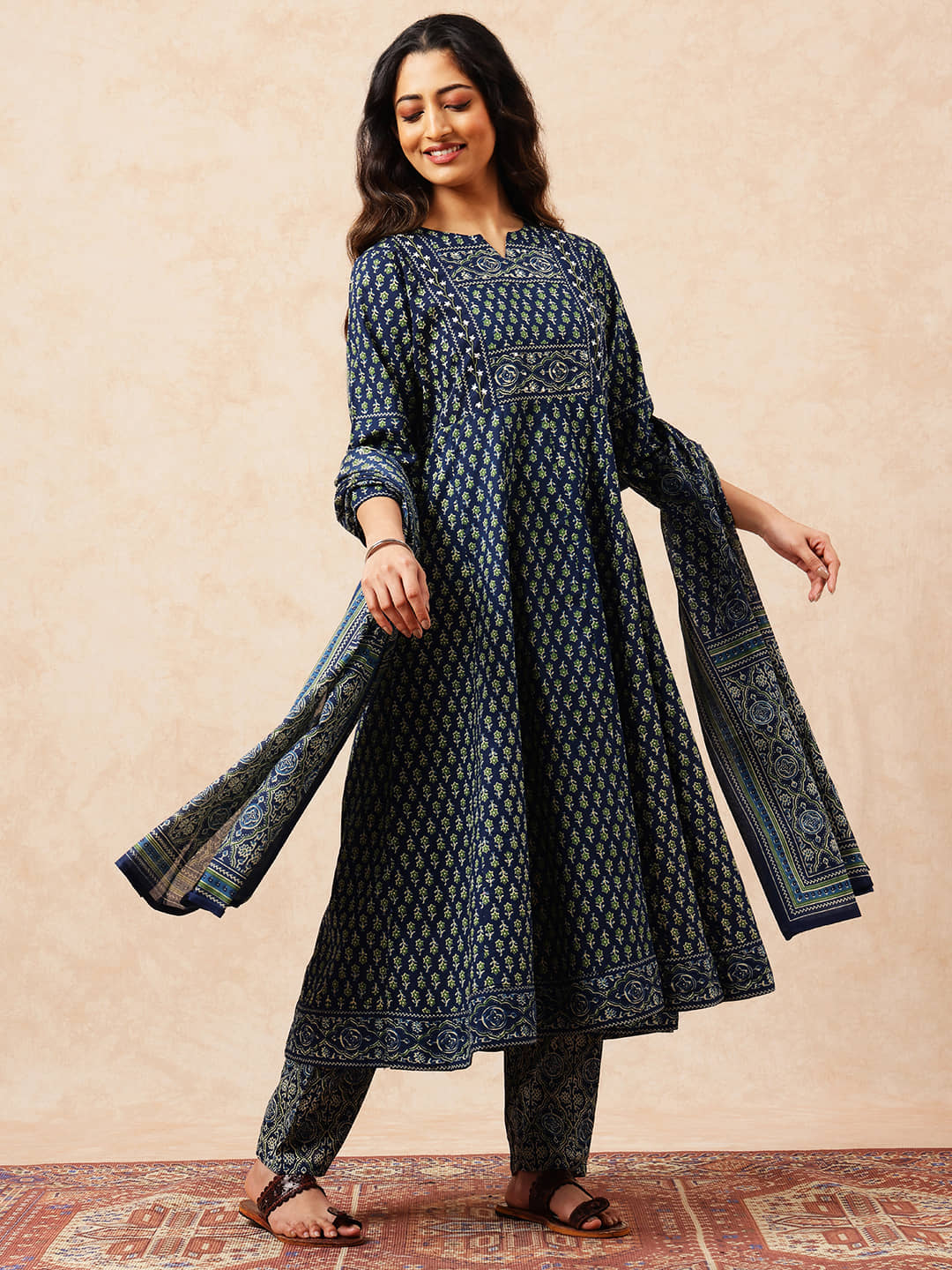 Vbuyz Women Cotton Printed Anarkali Kurti With Pants ( Blue )