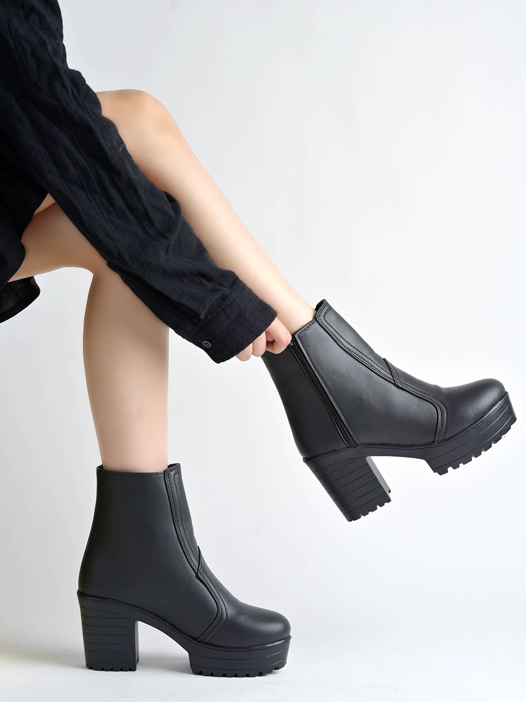 NZS Black Women's Ankle Length Boots