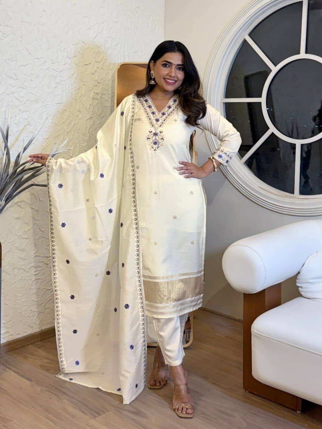 TRAHIMAM Women Viscose Embroidered Straight Kurti With Pants ( White )