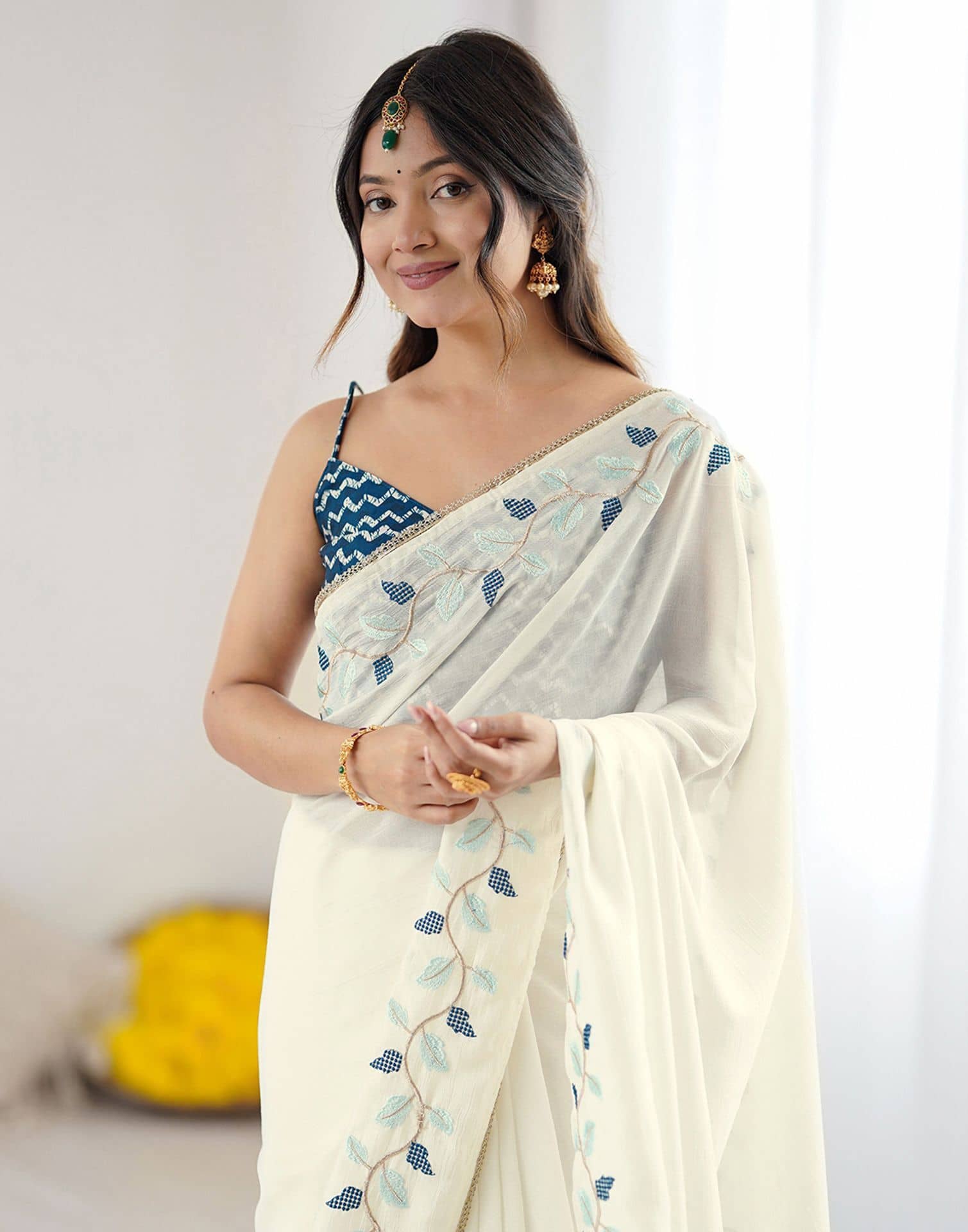Samah Silk Blend Embroidered Regular Saree With Unstitched Blouse Piece ( Multicolor ) - Sarees | Buy online on ZillyBuy