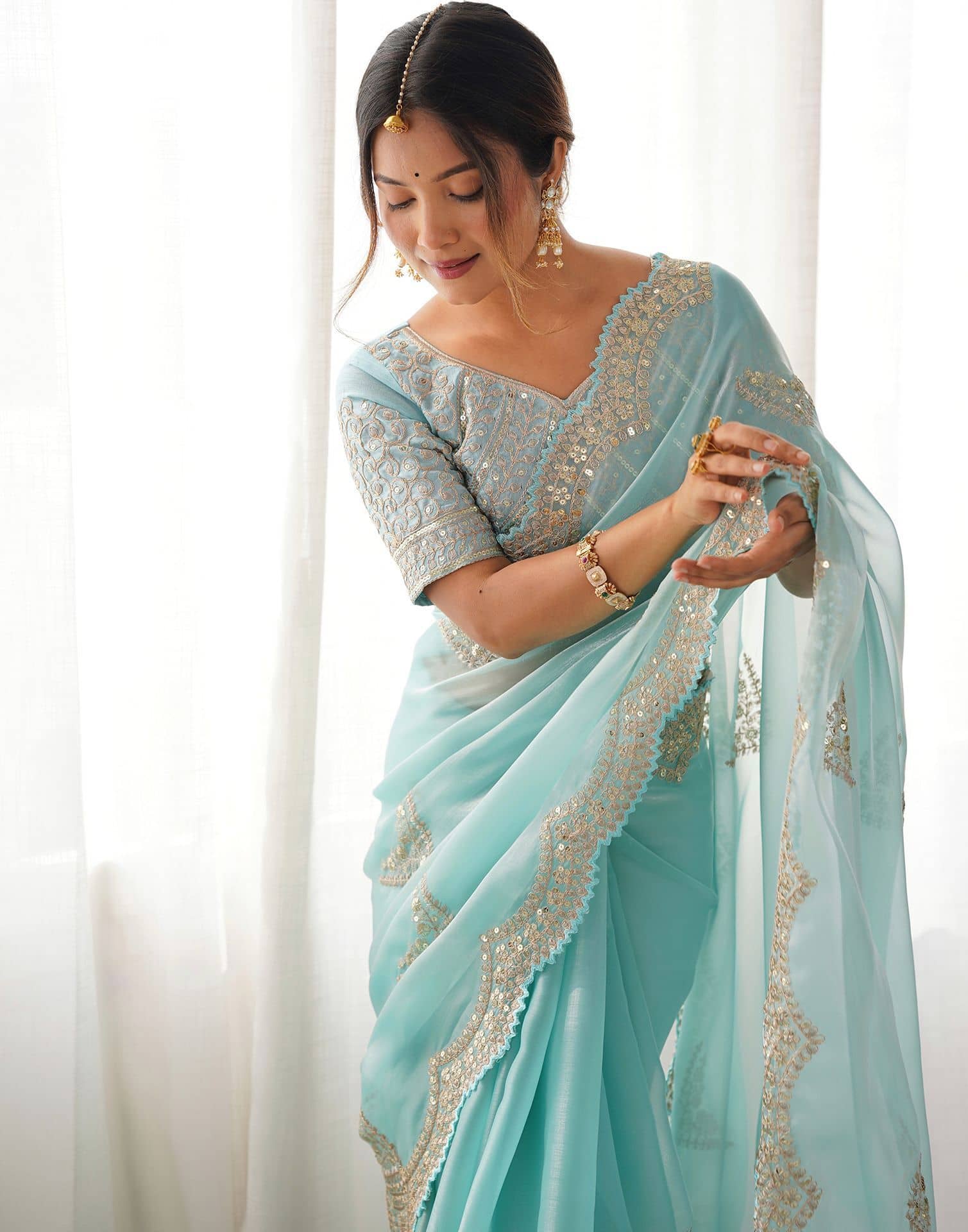 Samah Tissue Embroidered Regular Saree With Unstitched Blouse Piece ( Blue ) - Sarees | Buy online on ZillyBuy