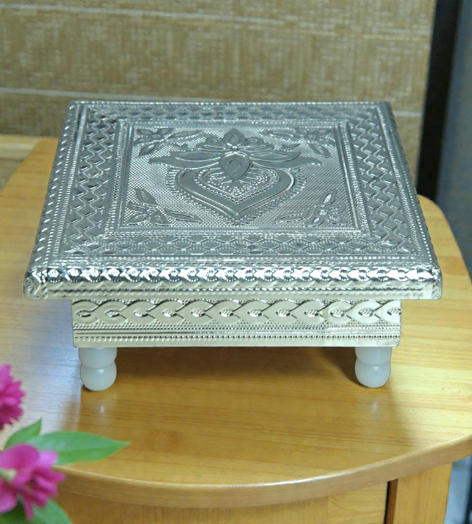 Sigaram Chowki 1 Silver Plated Chowki ( Pack of 1 )