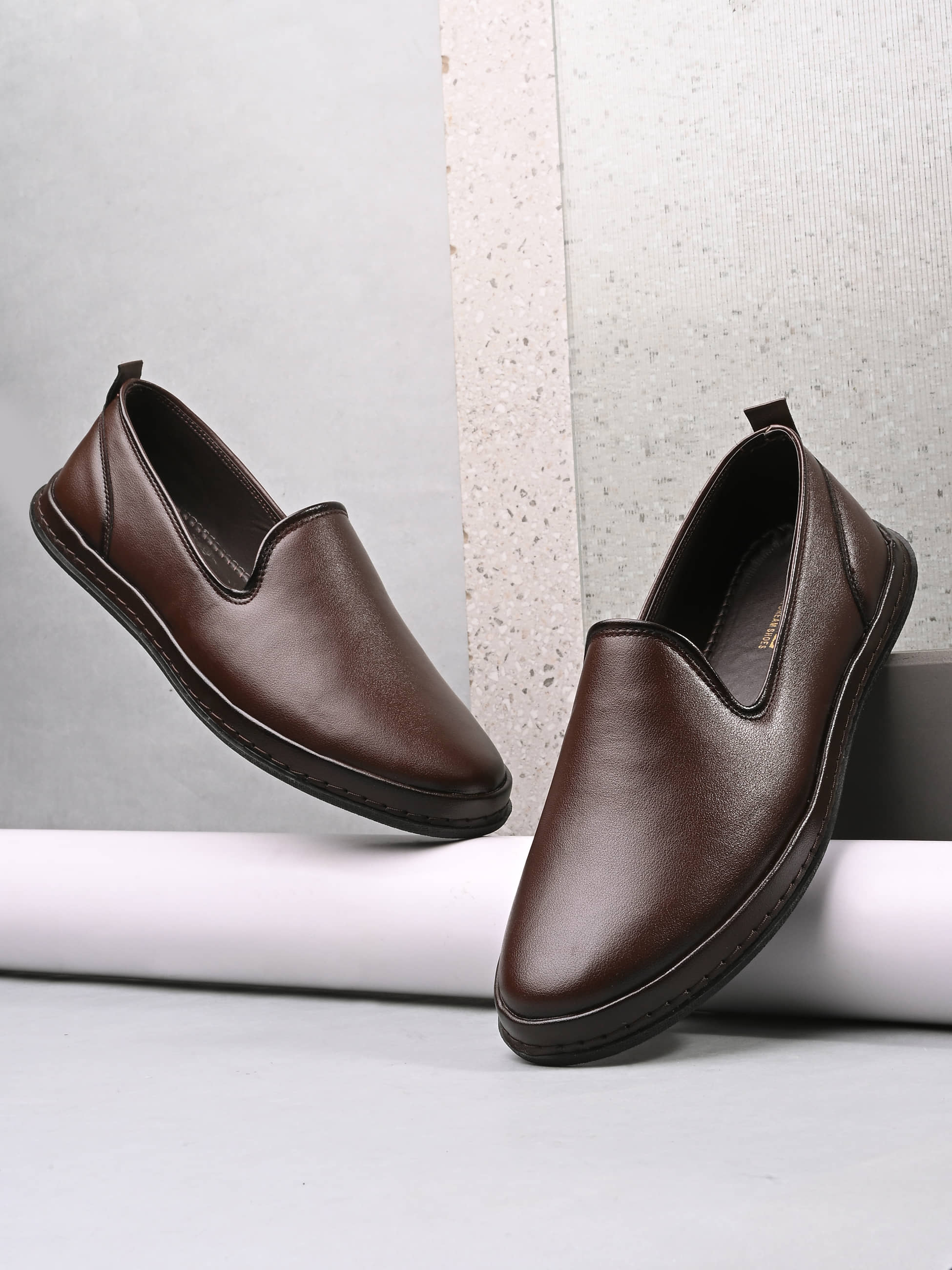 NAAL Brown Men's Mojaris - Ethnic Shoes | Buy online on ZillyBuy