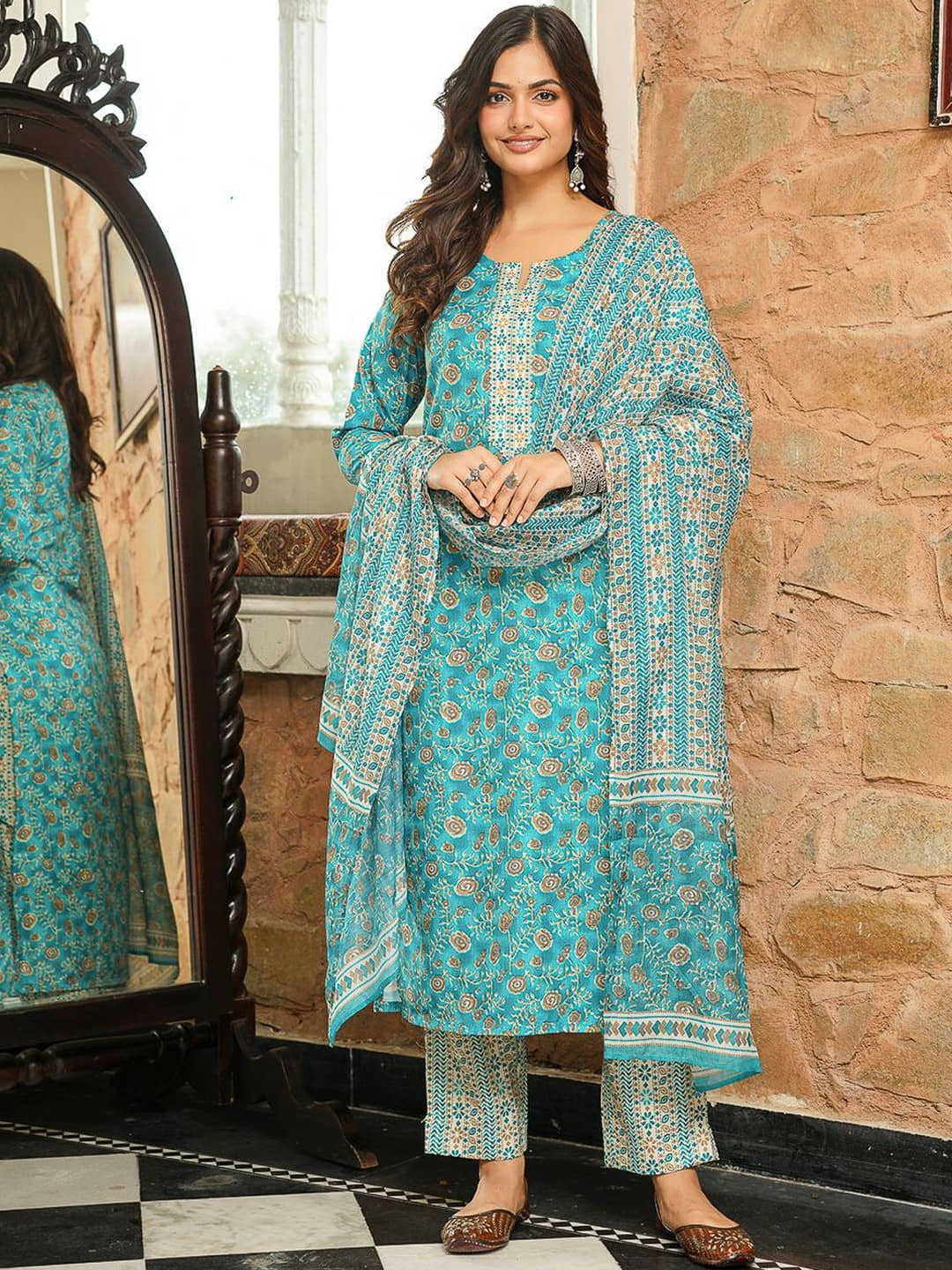 Vaamsi Women Cotton Blend Printed Straight Kurti With Pants ( Turquoise )