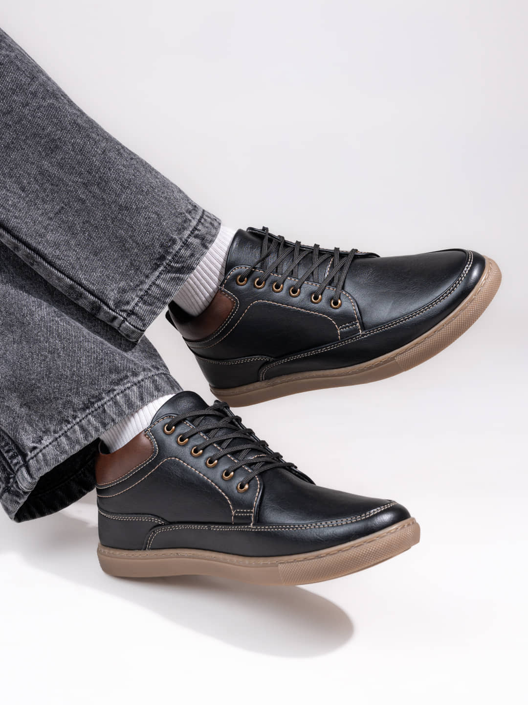 Fentacia Fentacia Men Brown Casual Mid-Top Sneakers Brown Men's Sneakers - Casual Shoes | Buy online on ZillyBuy