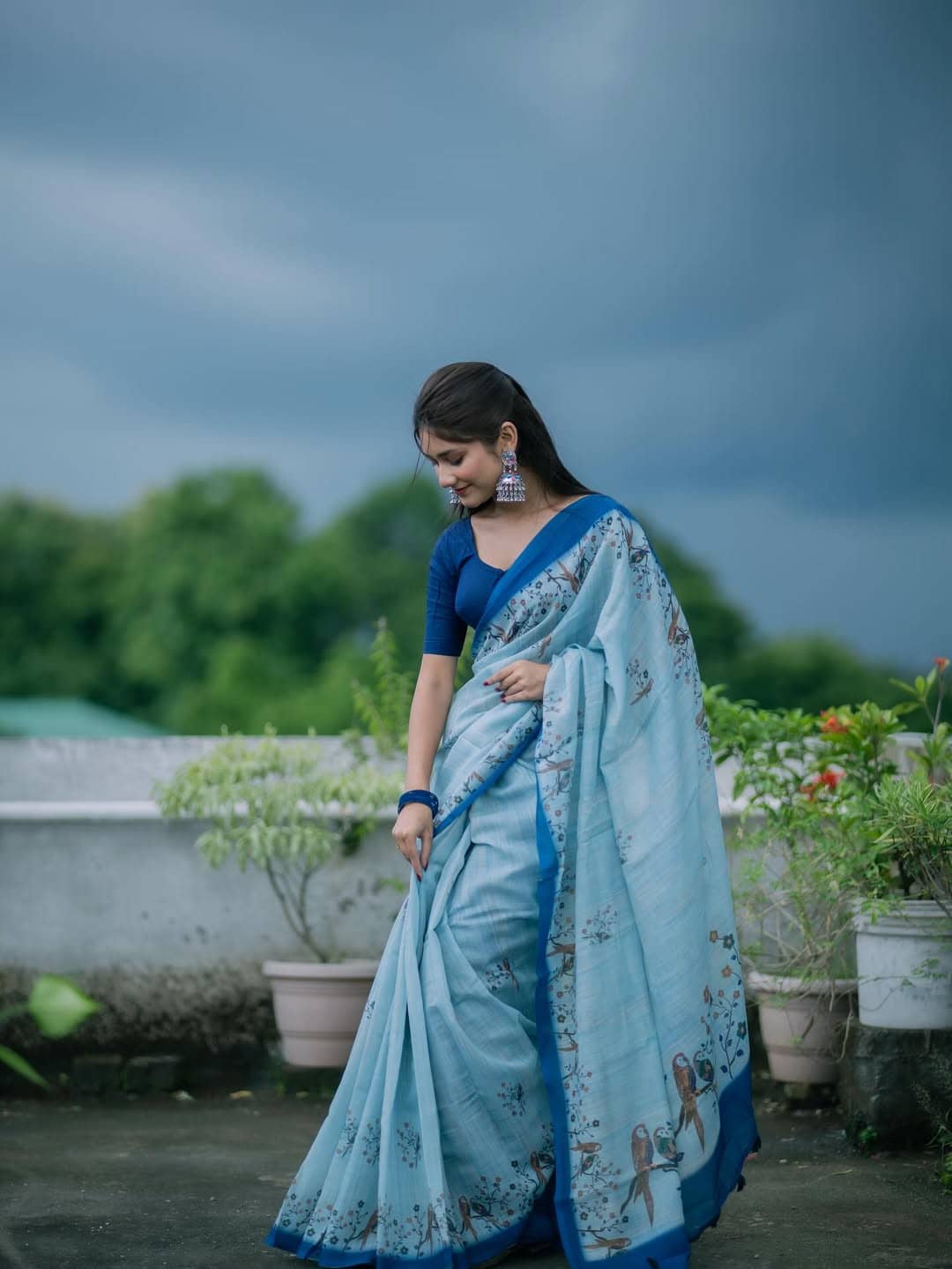 Villagius Cotton Printed Maheshwari Saree With Unstitched Blouse Piece ( Light Blue ) - Sarees | Buy online on ZillyBuy