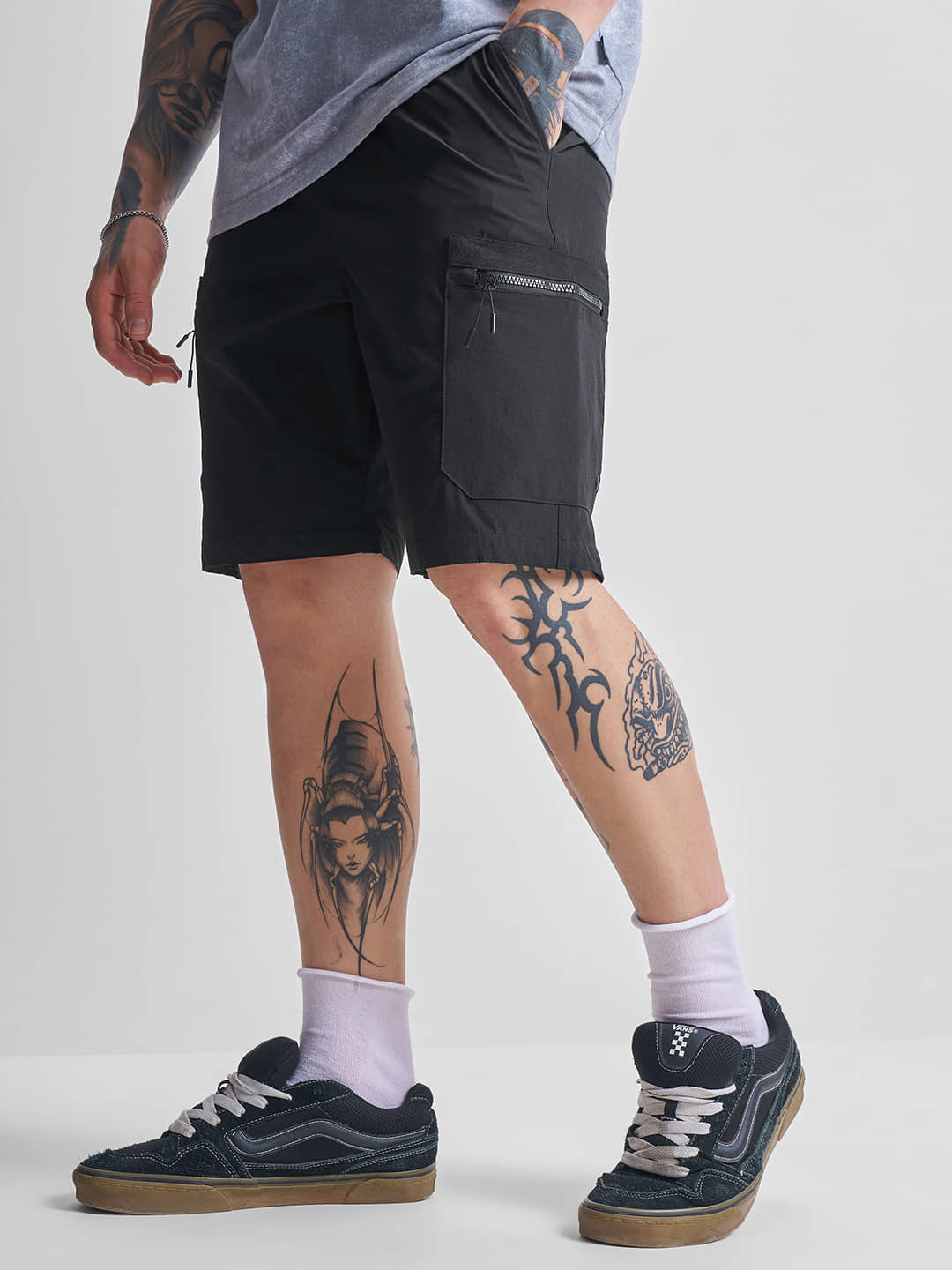 Highlander Black Cotton Blend Men's Cargos ( Pack of 1 ) - Shorts | Buy online on ZillyBuy
