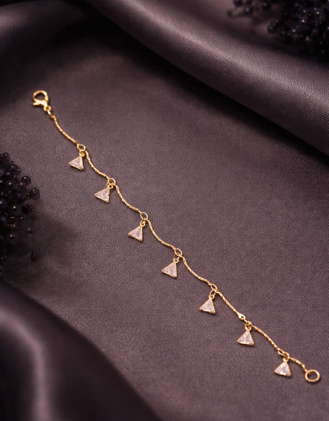 shankhraj mall Gold Bracelet ( Pack of 1 ) - Bangles & Bracelets | Buy online on ZillyBuy