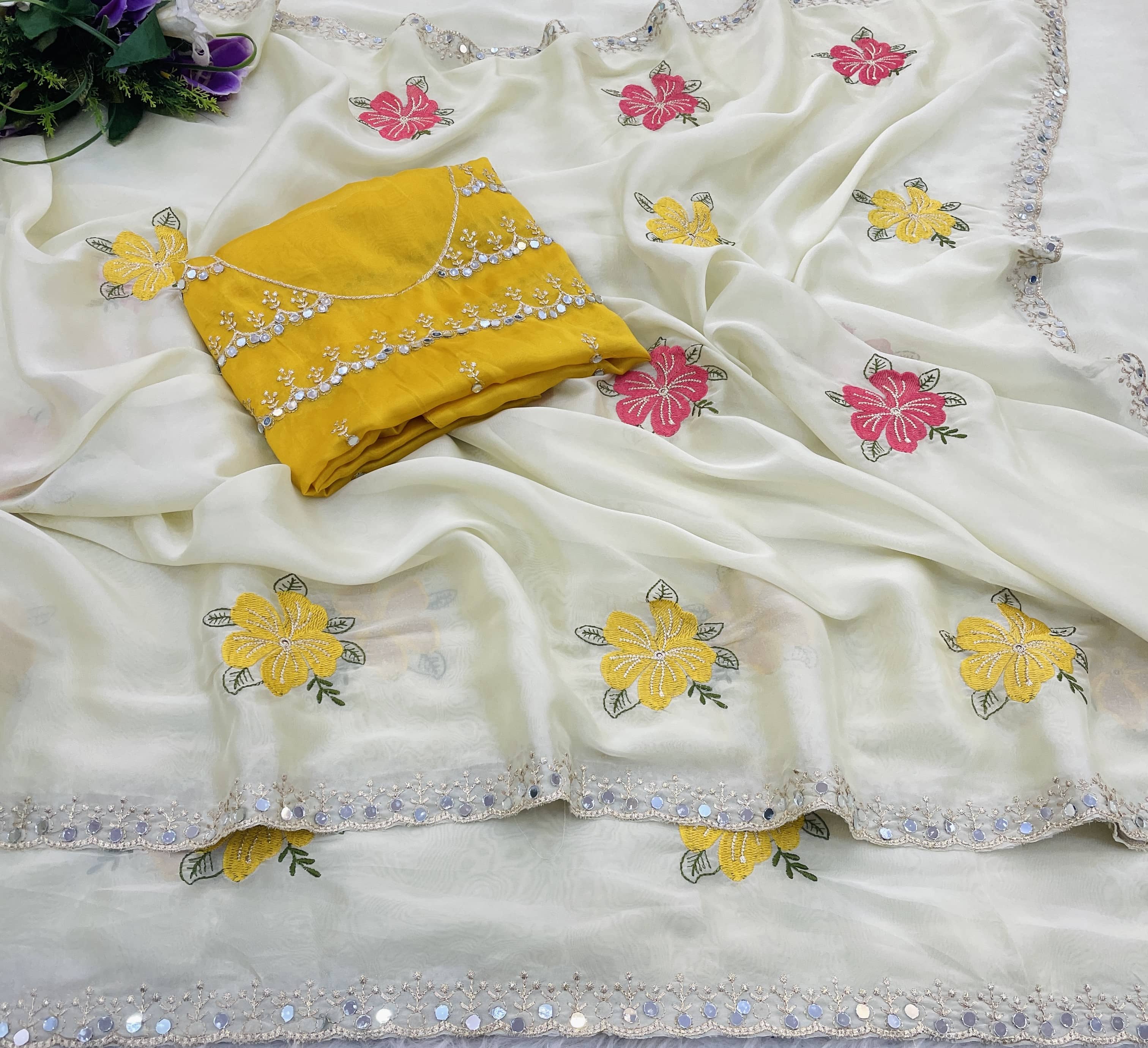 Kandora Georgette Embroidered Regular Saree With Unstitched Blouse Piece ( Beige ) - Sarees | Buy online on ZillyBuy