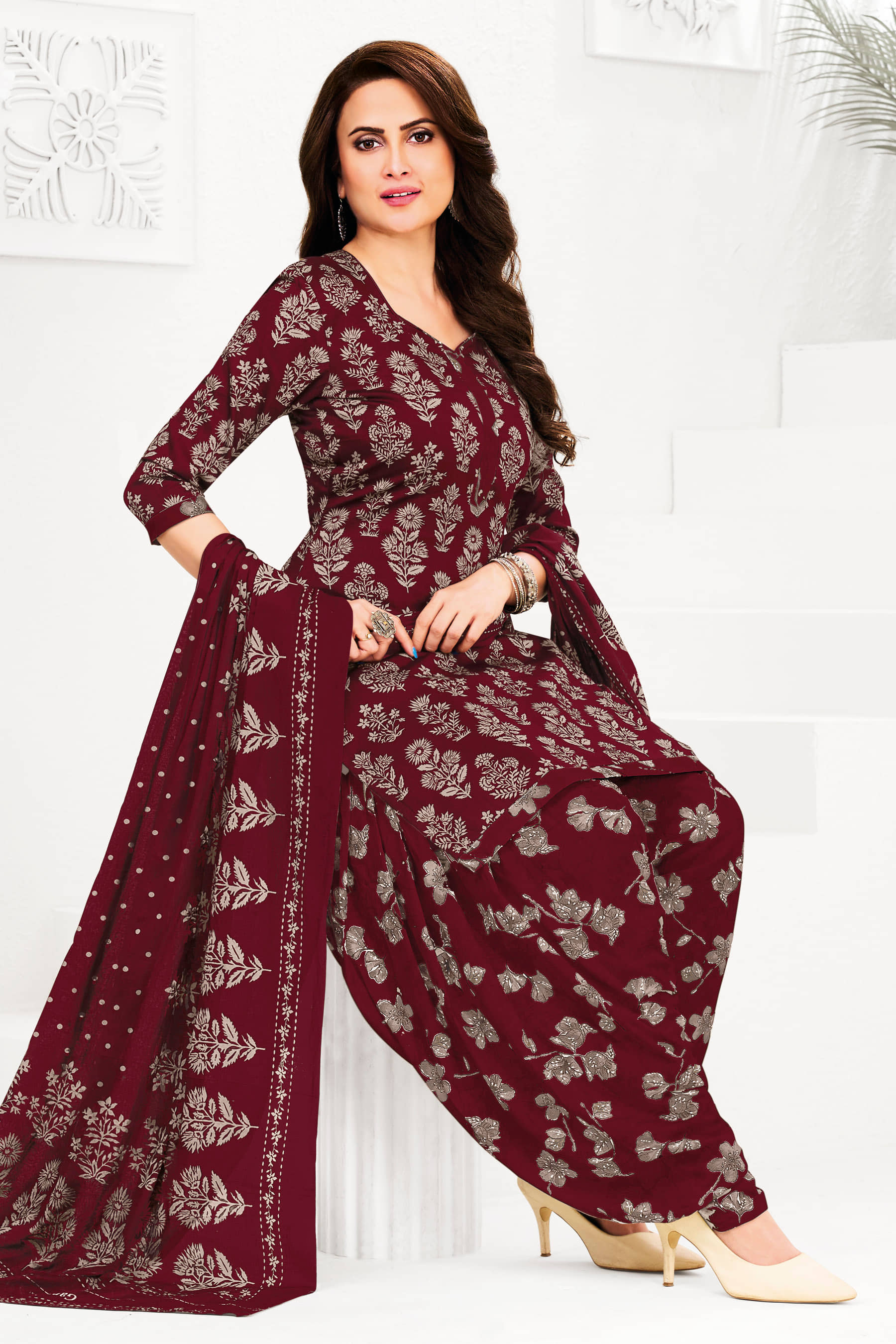 shree jeenmata collection Women Cotton Printed A-line Kurti With Patiala Salwar ( Maroon )