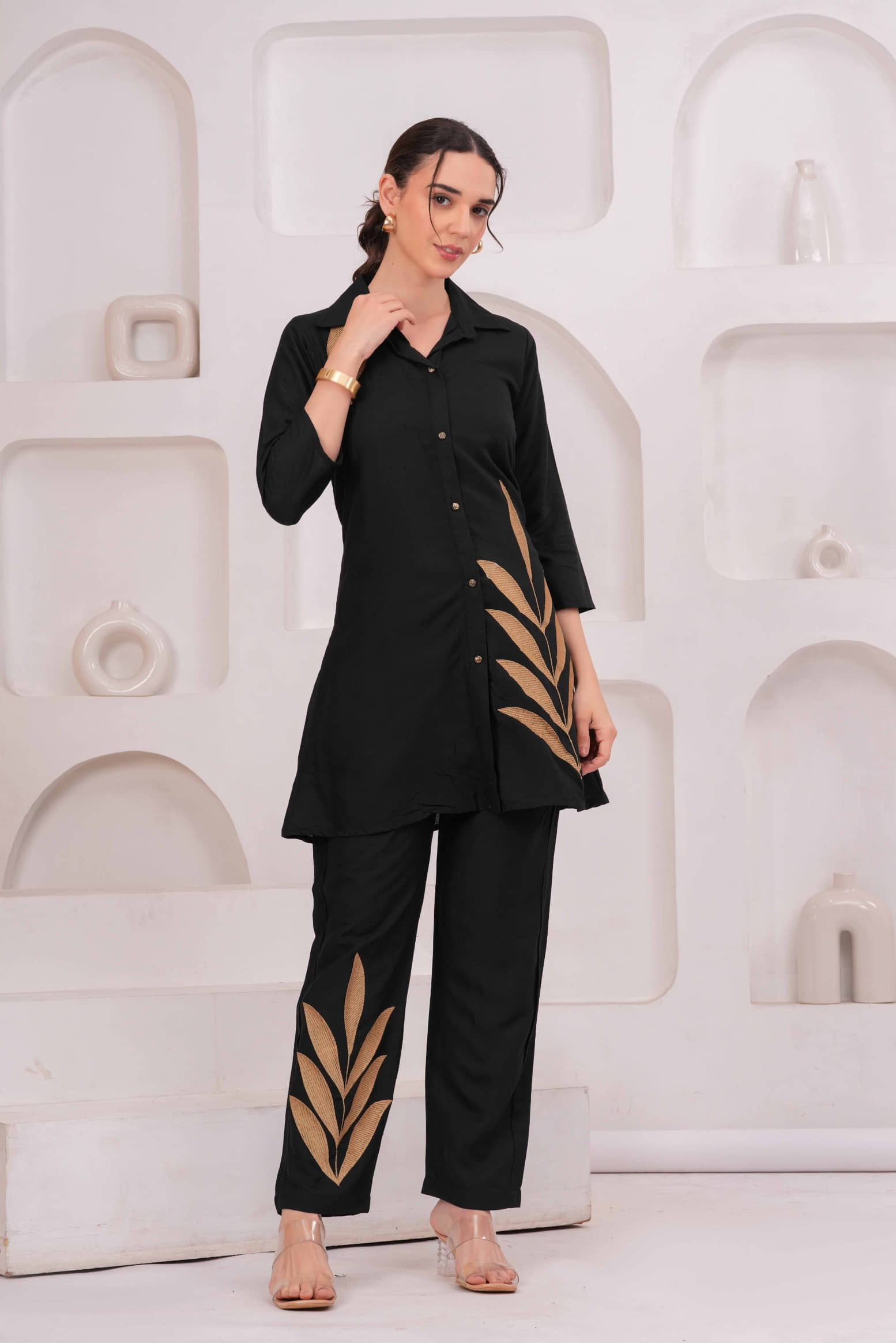 JC4U Women Self Design Tunic With Trousers Co-Ord Set ( Black )