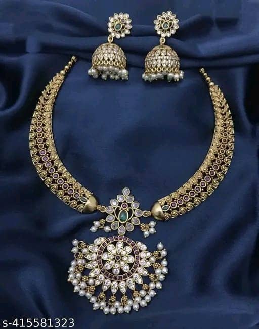 KEYMAX Golden Alloy Necklace Set ( Pack of 1 )