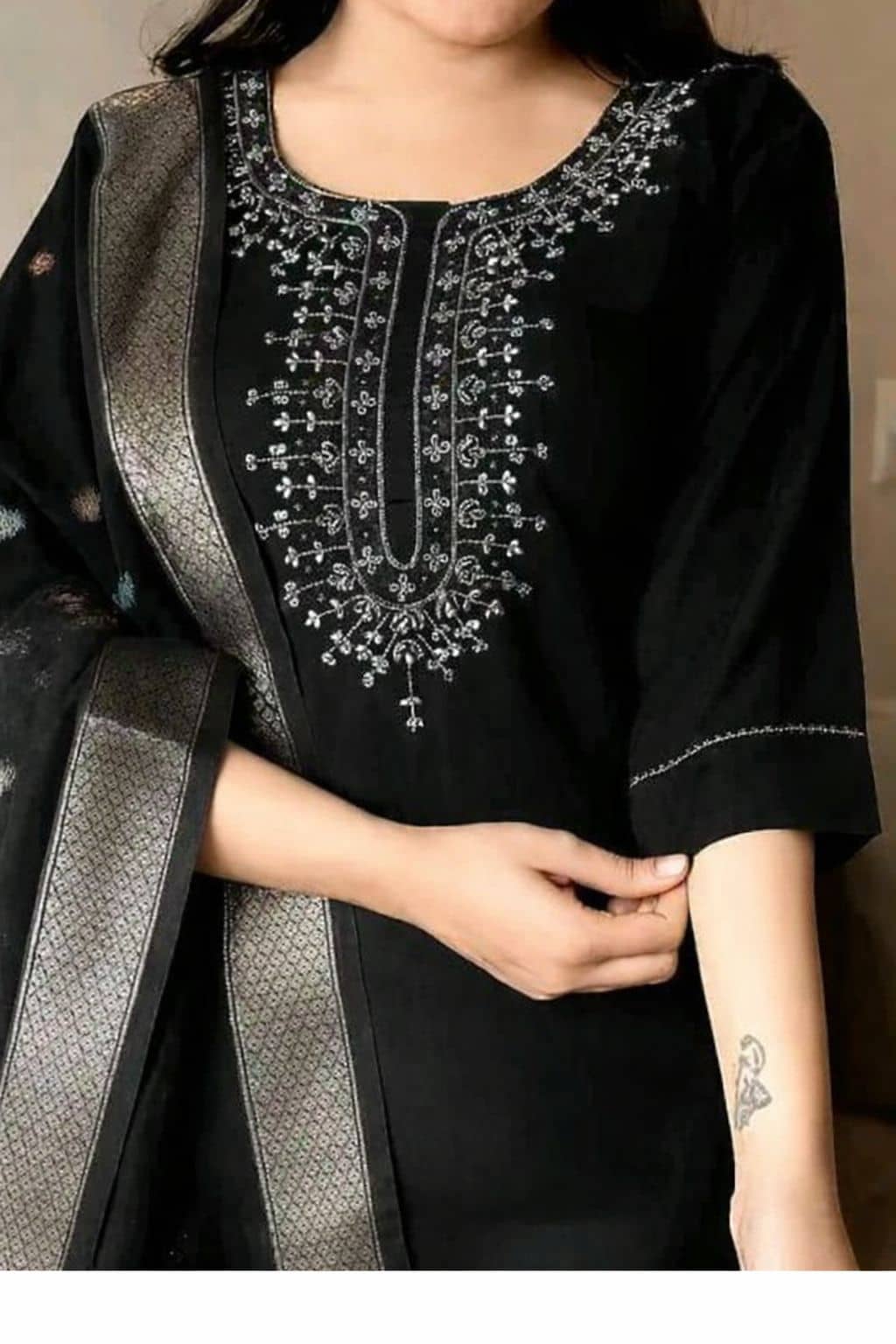 Radhe Enterprise Women Rayon Embroidered Straight Kurti With Pants ( Black )