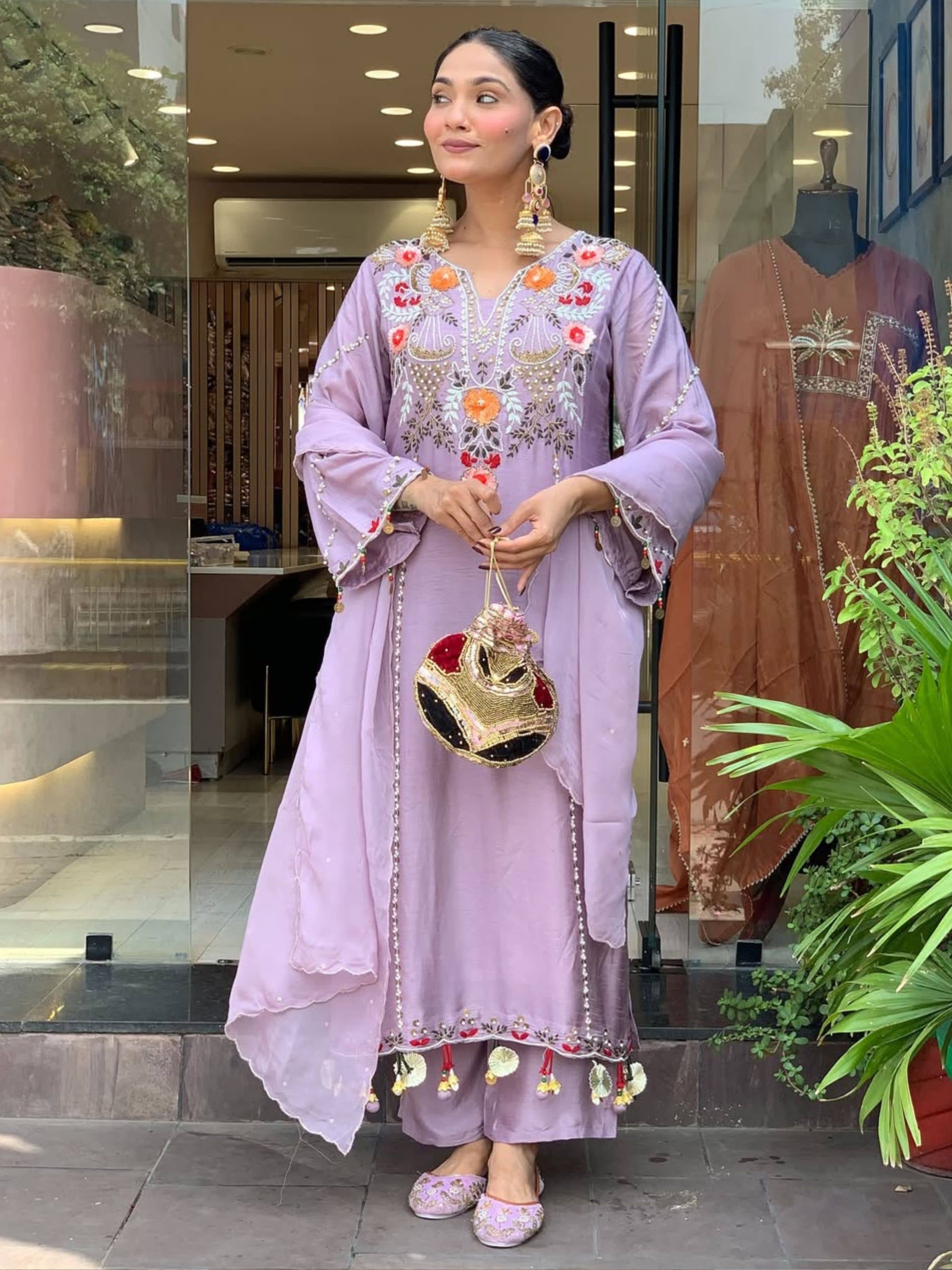 Niza Fashion Women Chanderi Embroidered Straight Kurti With Pants ( Lavender )