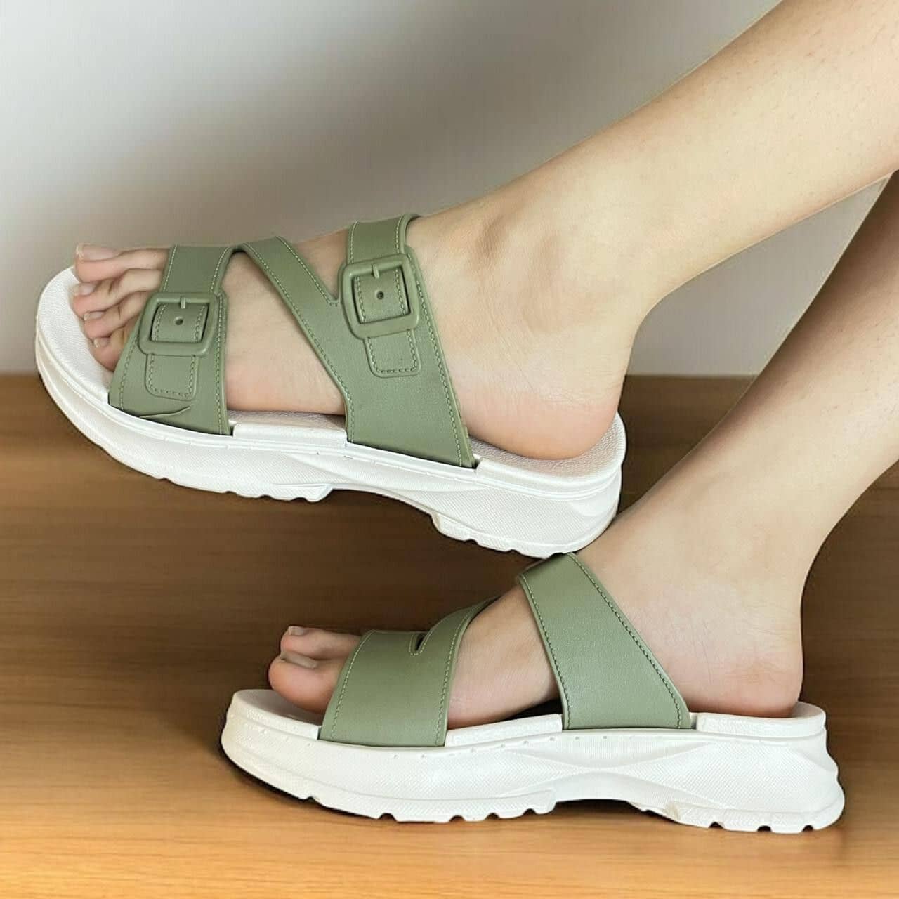 Monoction INAYA-OLIVE Olive Women's Slide
