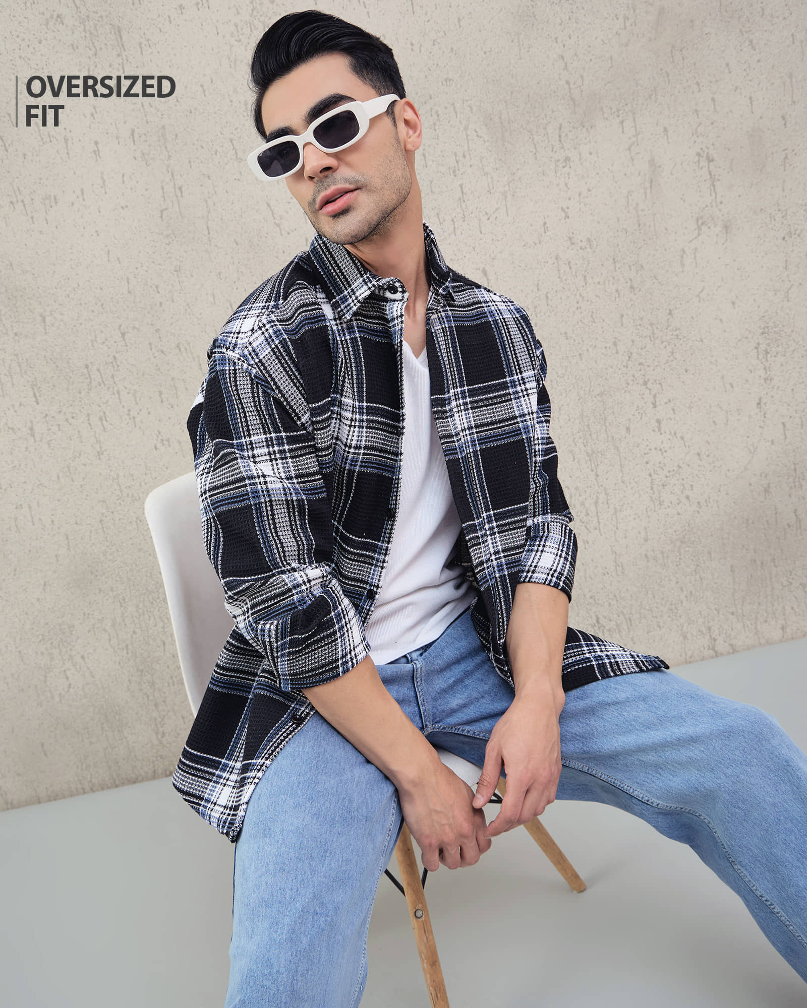 Chimpaaanzee Cotton Blend Oversized Fit Checks Full Sleeves Men's Casual Shirt - Black ( Pack of 1 )