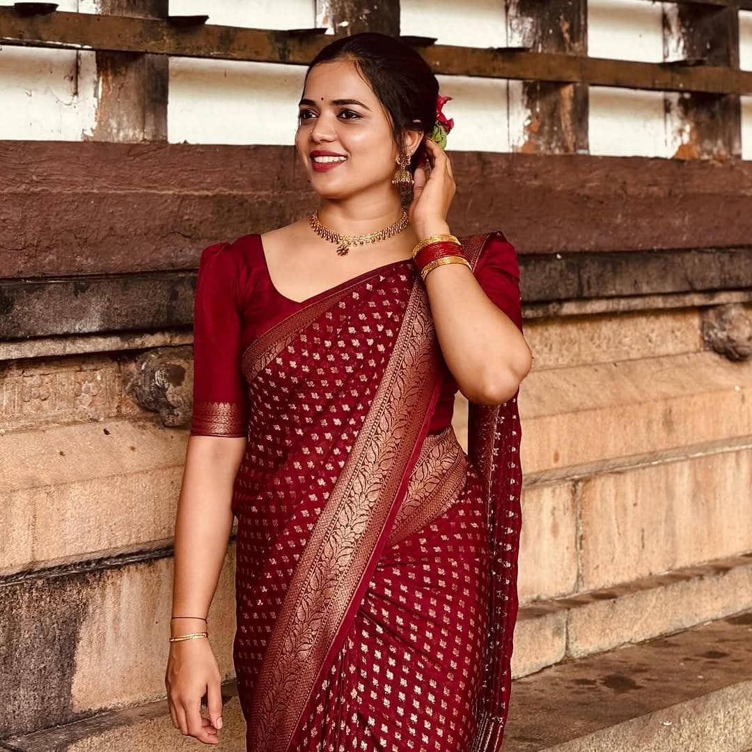 fab woven Art Silk Woven Design Kanjeevaram Sarees With Unstitched Blouse Piece ( Maroon ) - Sarees | Buy online on ZillyBuy