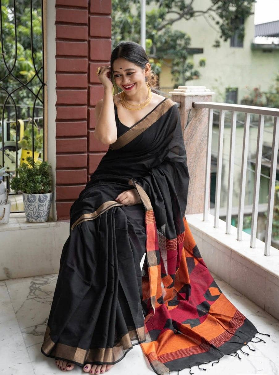 fab woven Cotton Silk Woven Design Kanjeevaram Sarees With Unstitched Blouse Piece ( Black ) - Sarees | Buy online on ZillyBuy