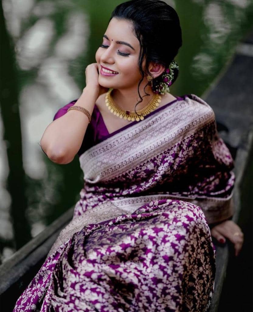 fab woven Art Silk Woven Design Banarasi saree With Unstitched Blouse Piece ( Wine ) - Sarees | Buy online on ZillyBuy
