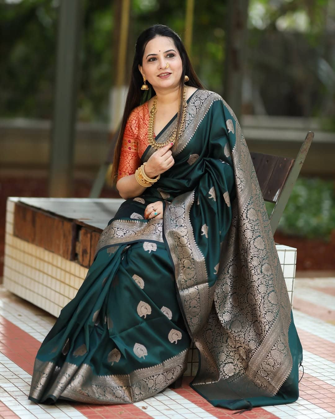 fab woven Art Silk Woven Design Banarasi saree With Unstitched Blouse Piece ( Green ) - Sarees | Buy online on ZillyBuy