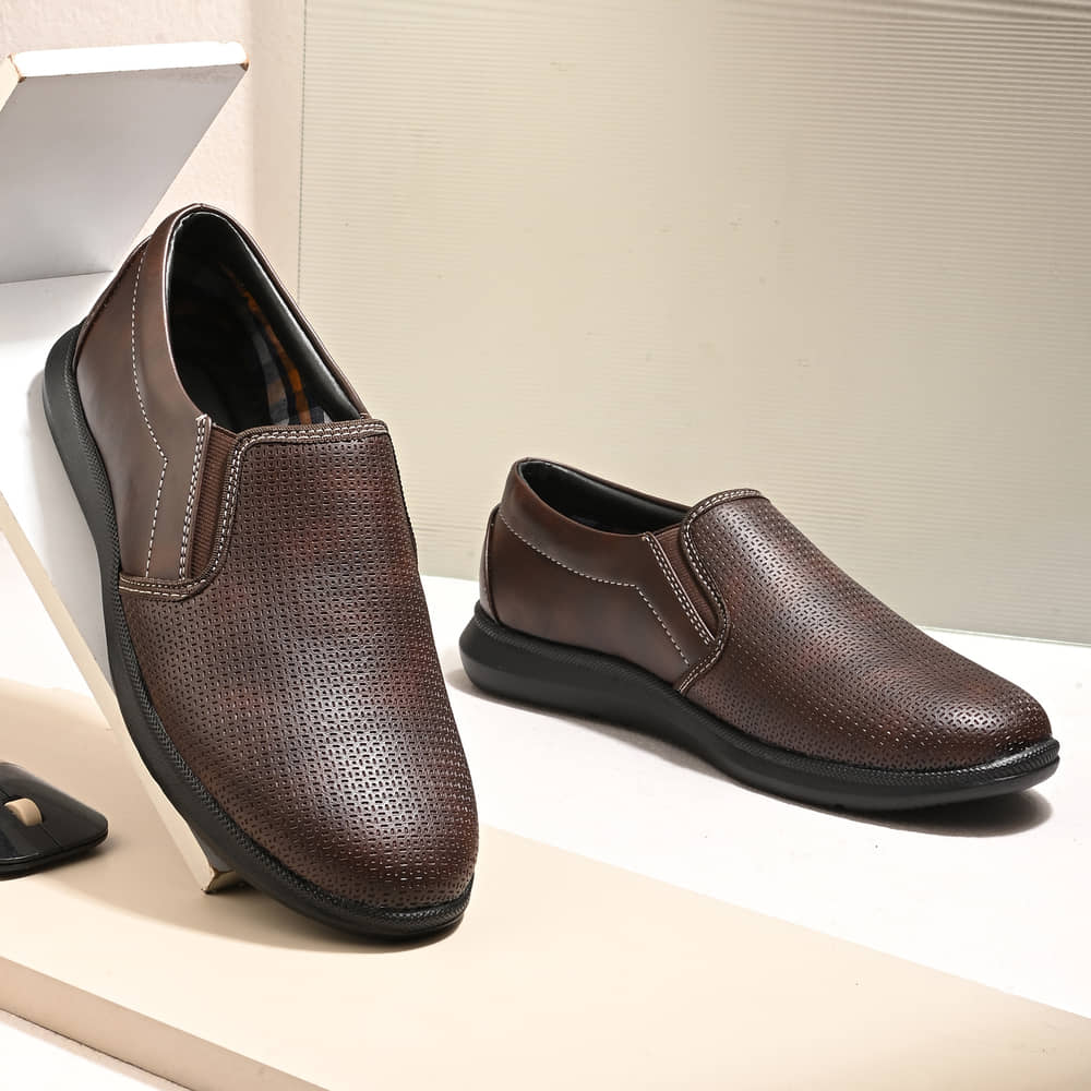 Leeport Black Men's Slip On Formal Shoes - Formal Shoes | Buy online on ZillyBuy