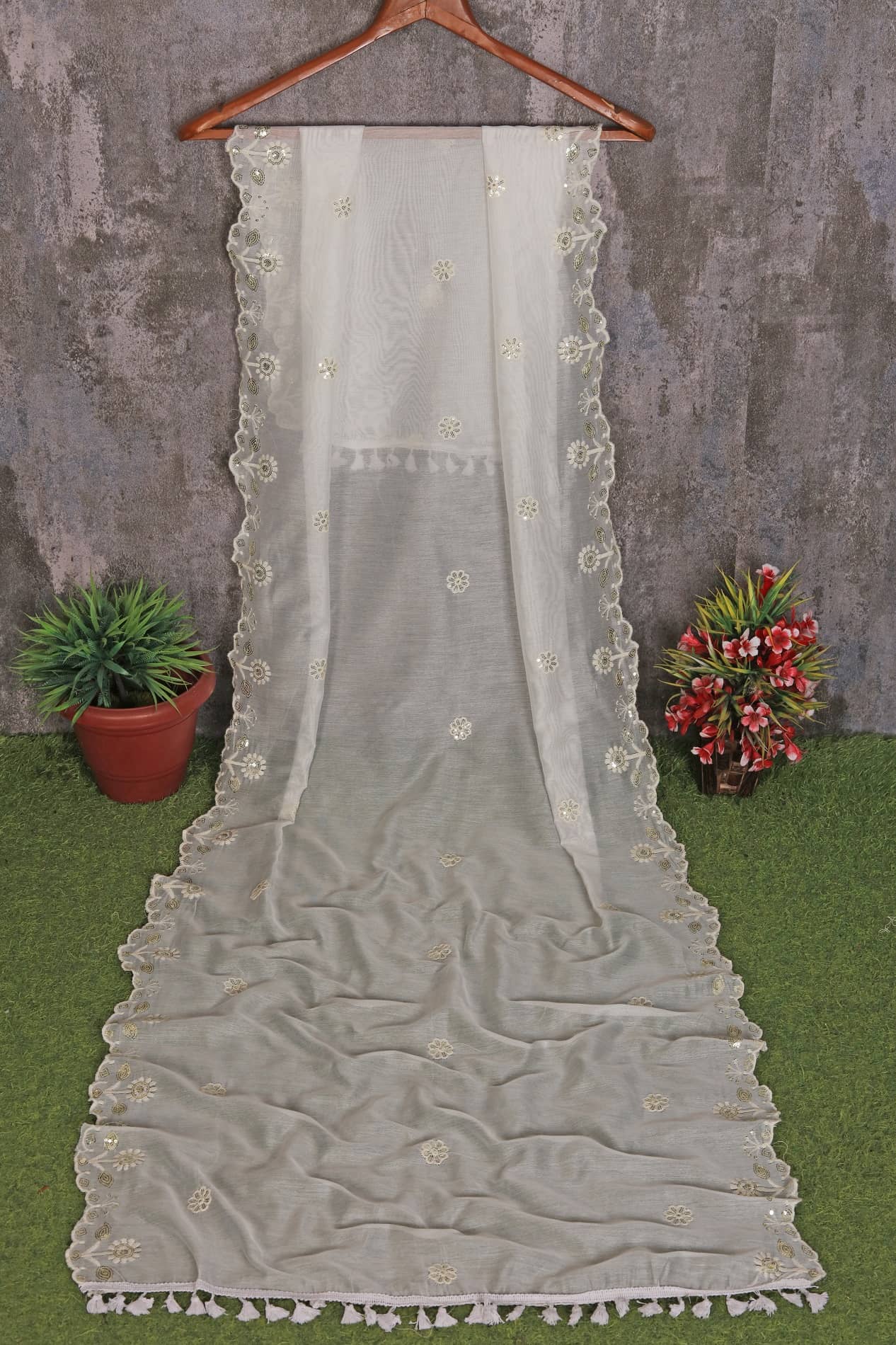 Jignisha Fashion Chanderi Women Dupatta ( White , Pack of 1 ) - Dupattas & Shawls | Buy online on ZillyBuy