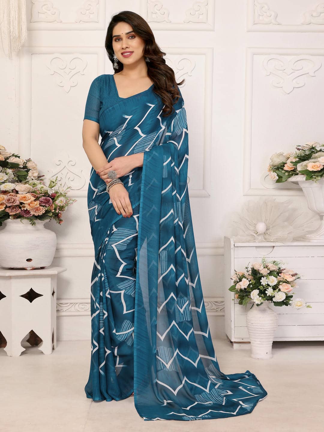 TTH Georgette Printed Regular Saree With Unstitched Blouse Piece ( Purple ) - Sarees | Buy online on ZillyBuy