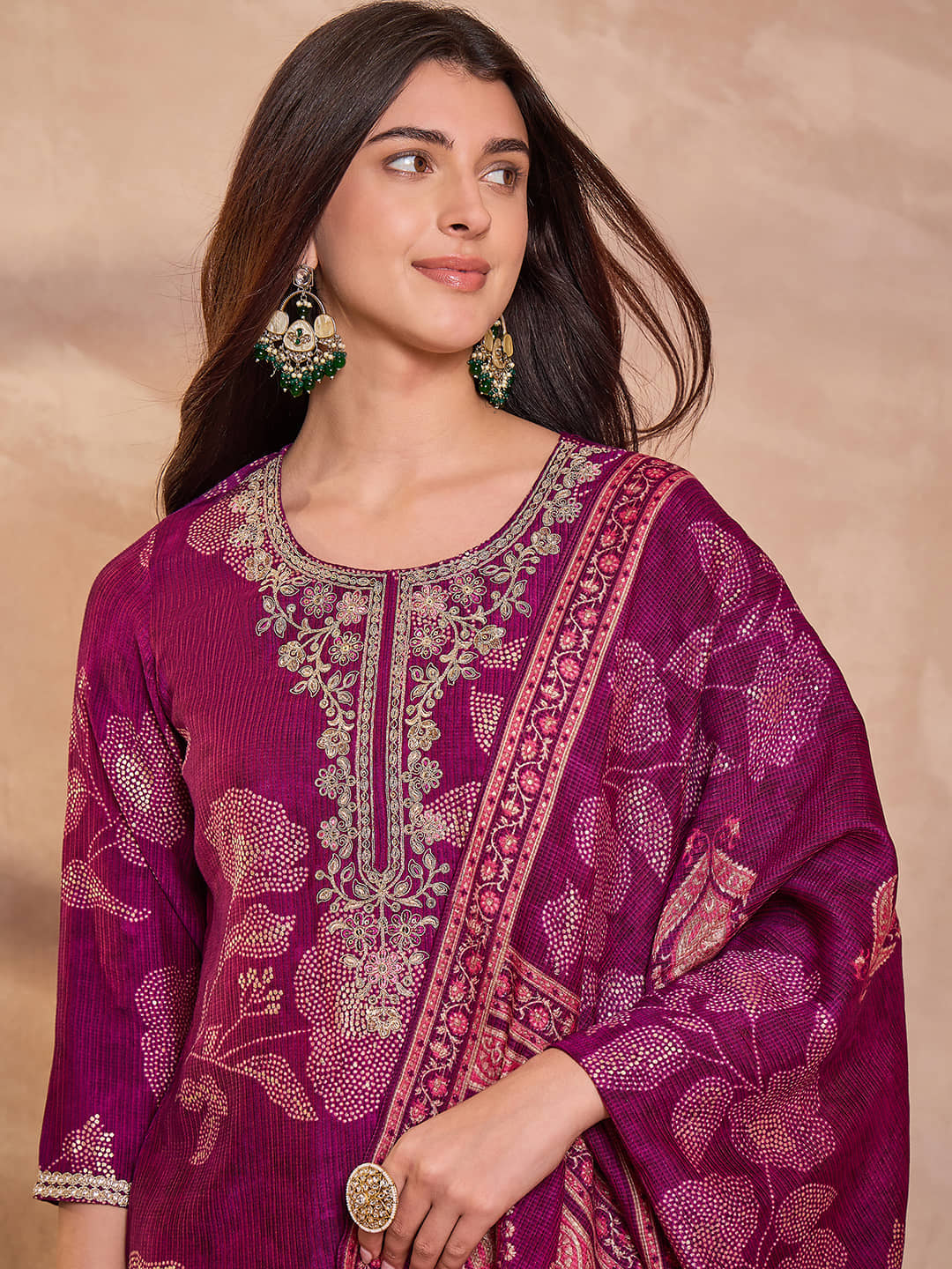 Vaamsi Women Silk Blend Printed Straight Kurti With Pants ( Purple )