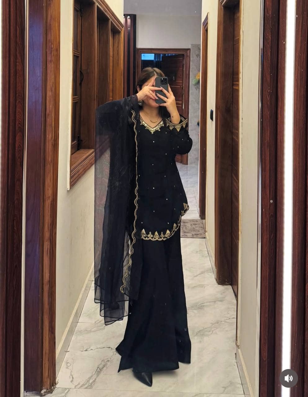 BHAGYASHRAY Women Silk Embroidered Ethnic Motifs Kurti With Alladin Salwar ( Black )