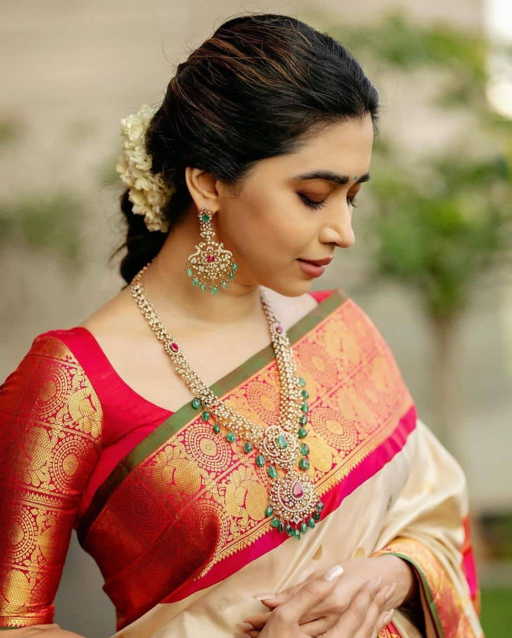 fab woven Art Silk Woven Design Banarasi saree With Unstitched Blouse Piece ( Off White ) - Sarees | Buy online on ZillyBuy