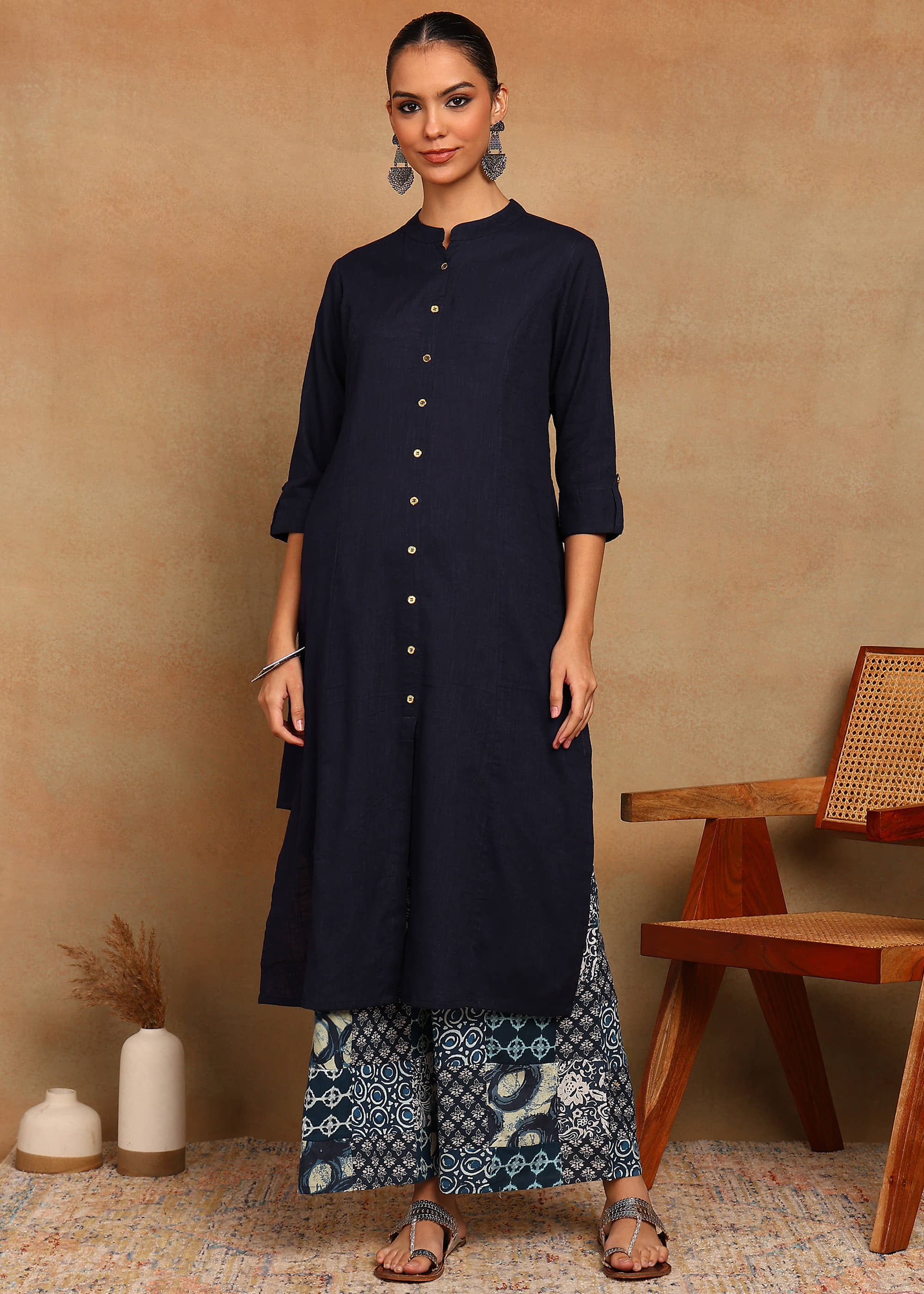 Yash Gallery Women Cotton Solid Straight Kurti With Palazzo ( Blue )