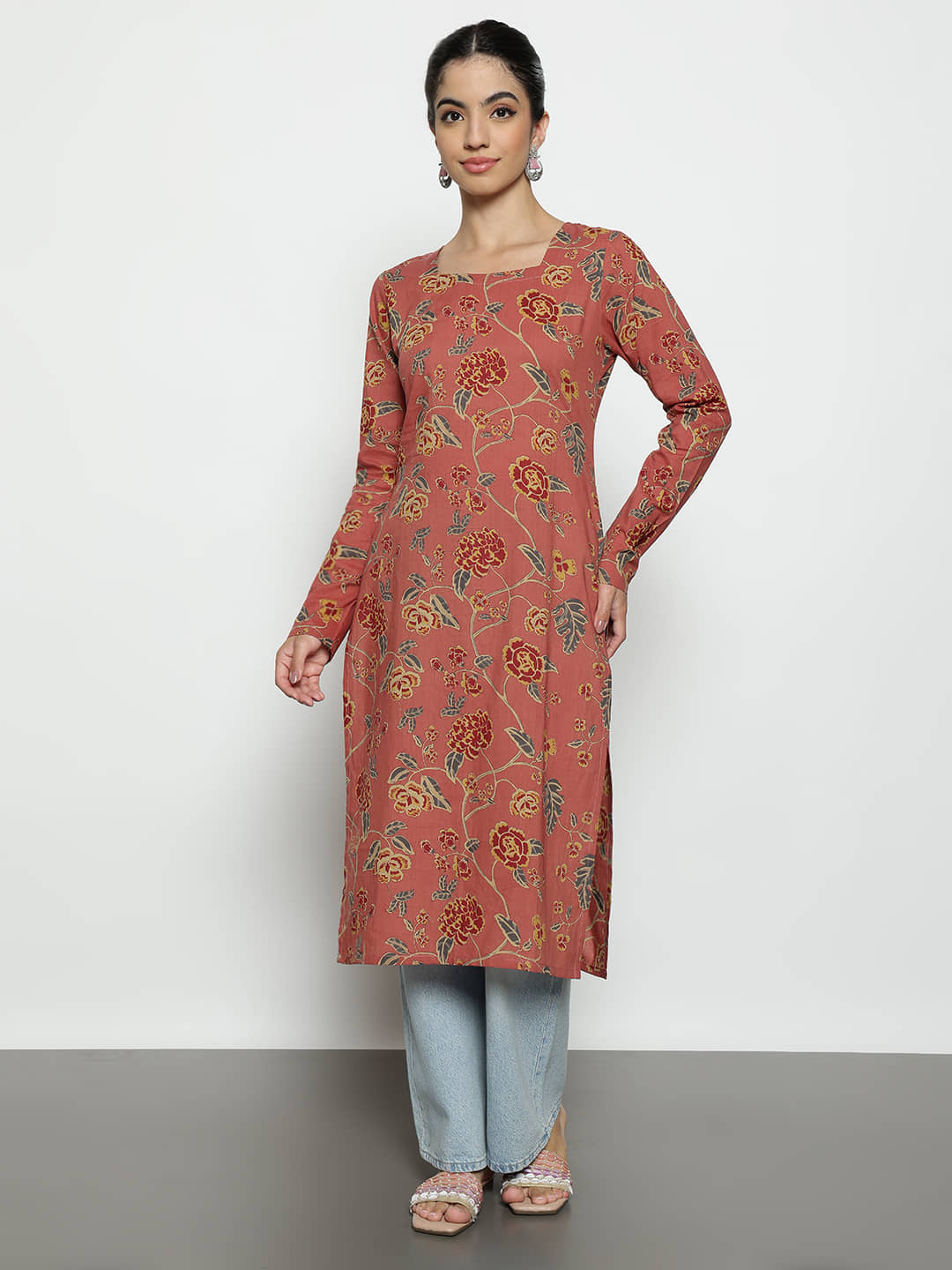 Vbuyz Women Cotton Printed Straight Kurti ( Peach ) - Kurtis, Tunics | Buy online on ZillyBuy
