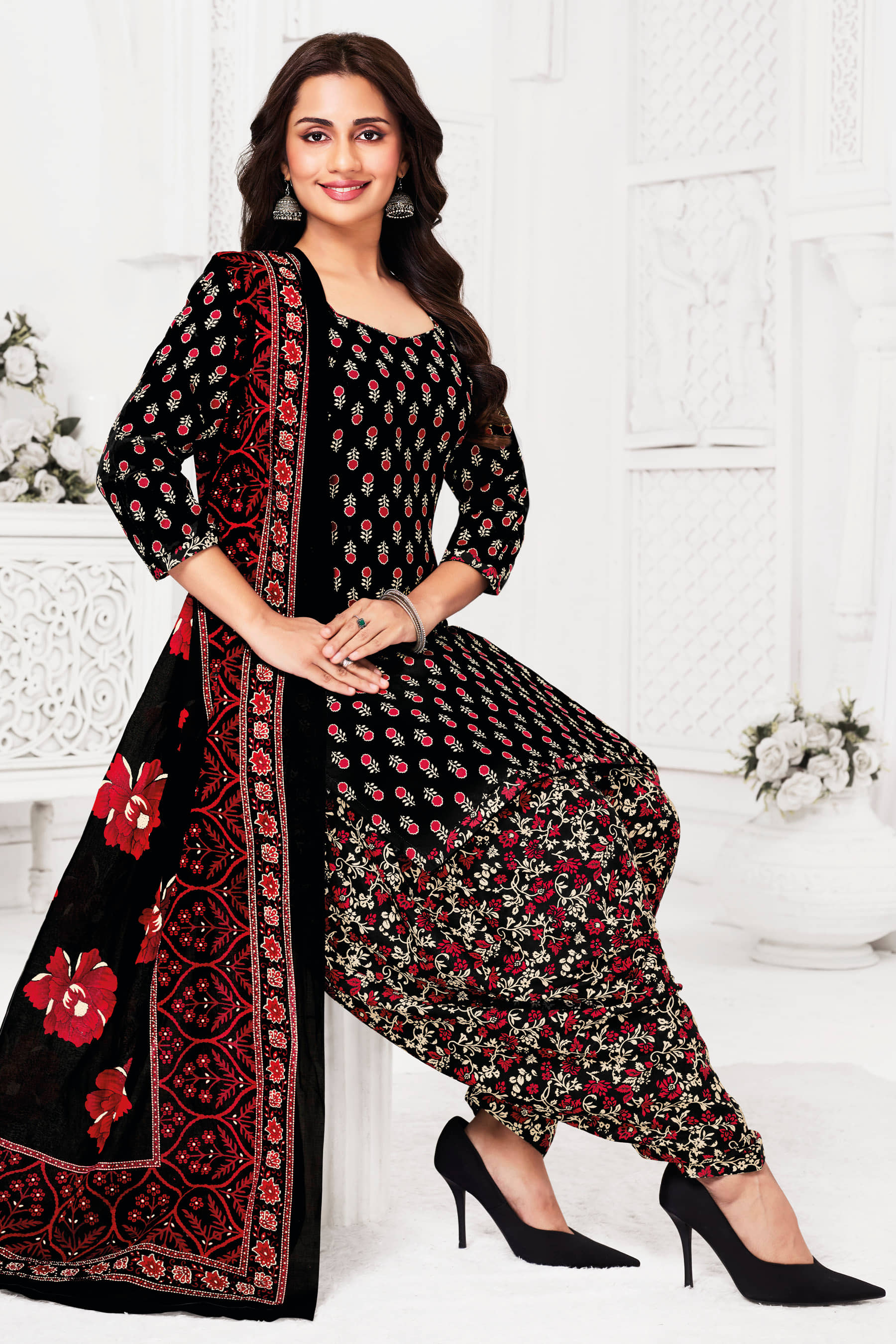 shree jeenmata collection Women Cotton Printed Straight Kurti With Patiala Salwar ( Black )