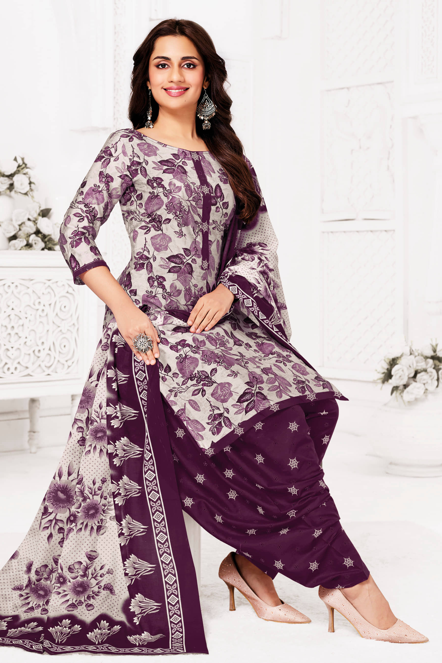 shree jeenmata collection Women Cotton Printed Straight Kurti With Patiala Salwar ( Grey )