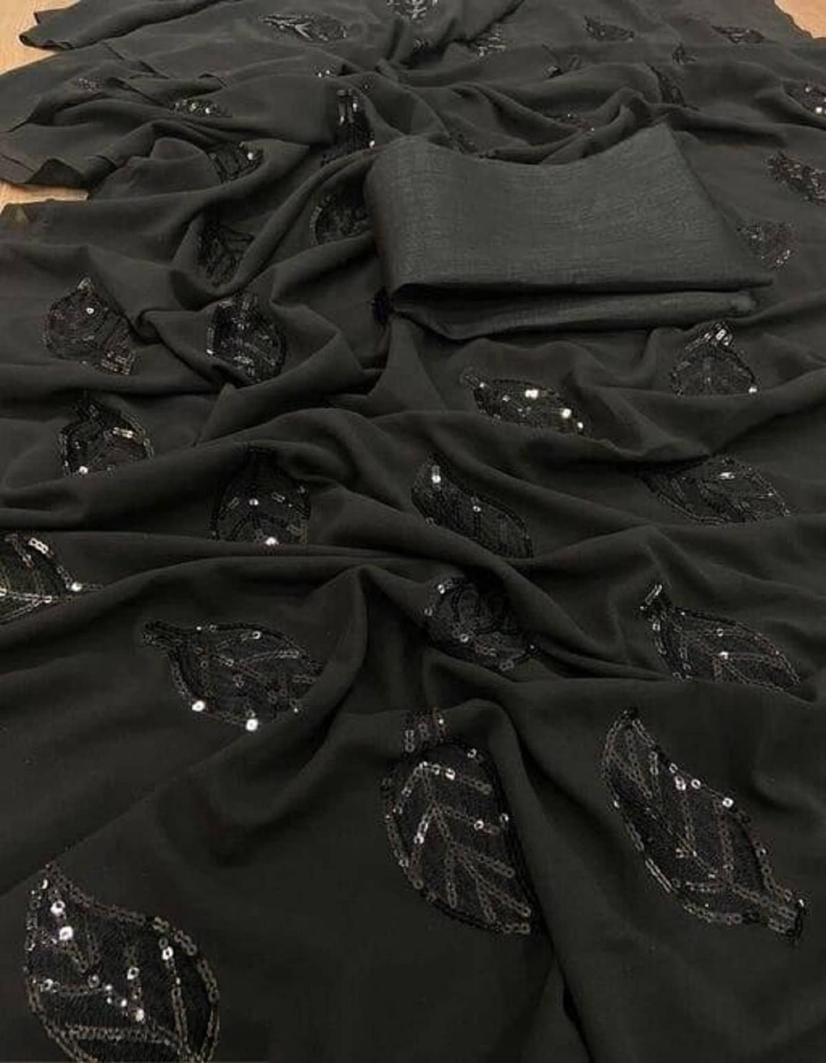 KALIPATRA Georgette Embroidered Regular Saree With Unstitched Blouse Piece ( Black ) - Sarees | Buy online on ZillyBuy