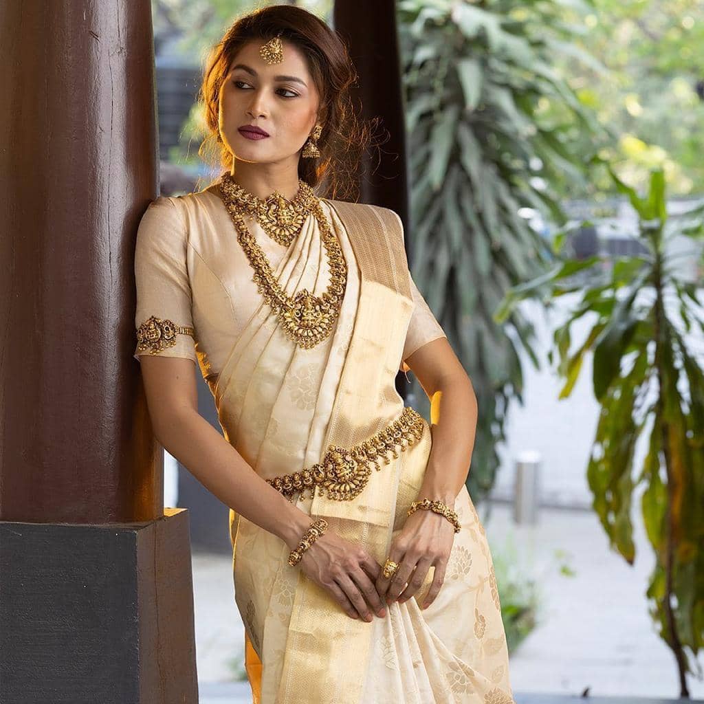 fab woven Art Silk Woven Design Banarasi saree With Unstitched Blouse Piece ( White ) - Sarees | Buy online on ZillyBuy