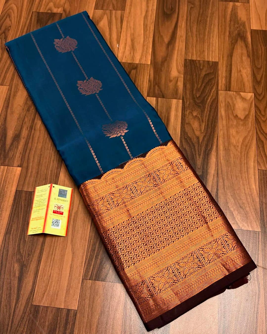 fab woven Art Silk Woven Design Banarasi saree With Unstitched Blouse Piece ( Teal ) - Sarees | Buy online on ZillyBuy
