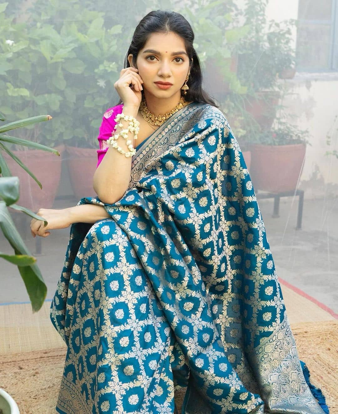 fab woven Art Silk Woven Design Banarasi saree With Unstitched Blouse Piece ( Teal ) - Sarees | Buy online on ZillyBuy