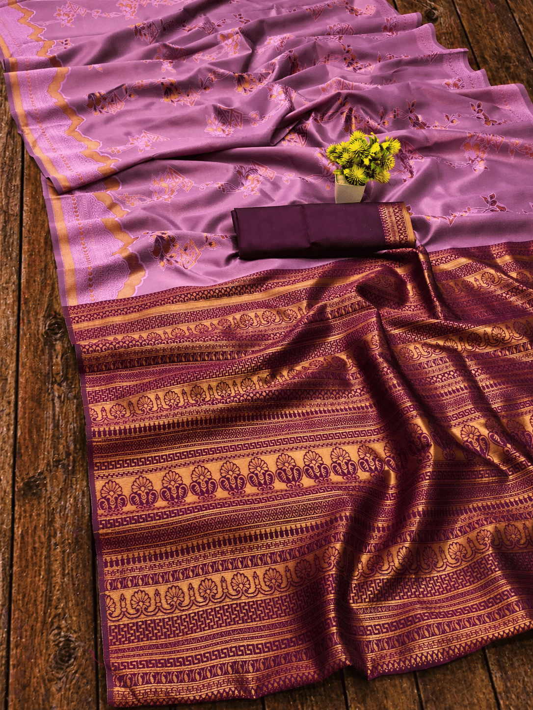 Kanooda Prints Jacquard Printed Banarasi saree With Unstitched Blouse Piece ( Pink ) - Sarees | Buy online on ZillyBuy