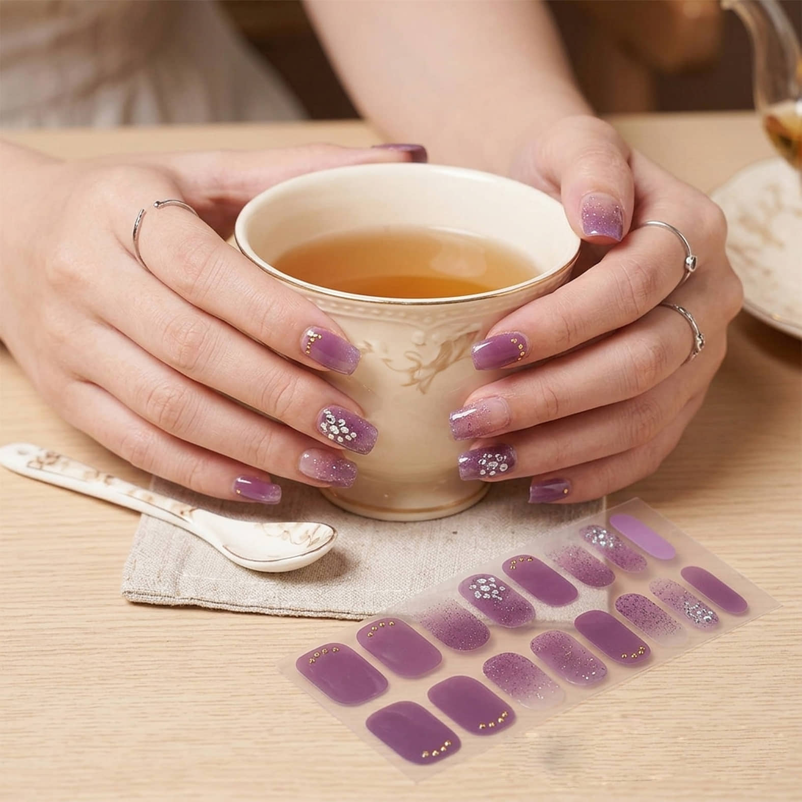 The Canvas Arts 16 Tips Finger Nail Sticker Female Stickers 10 g