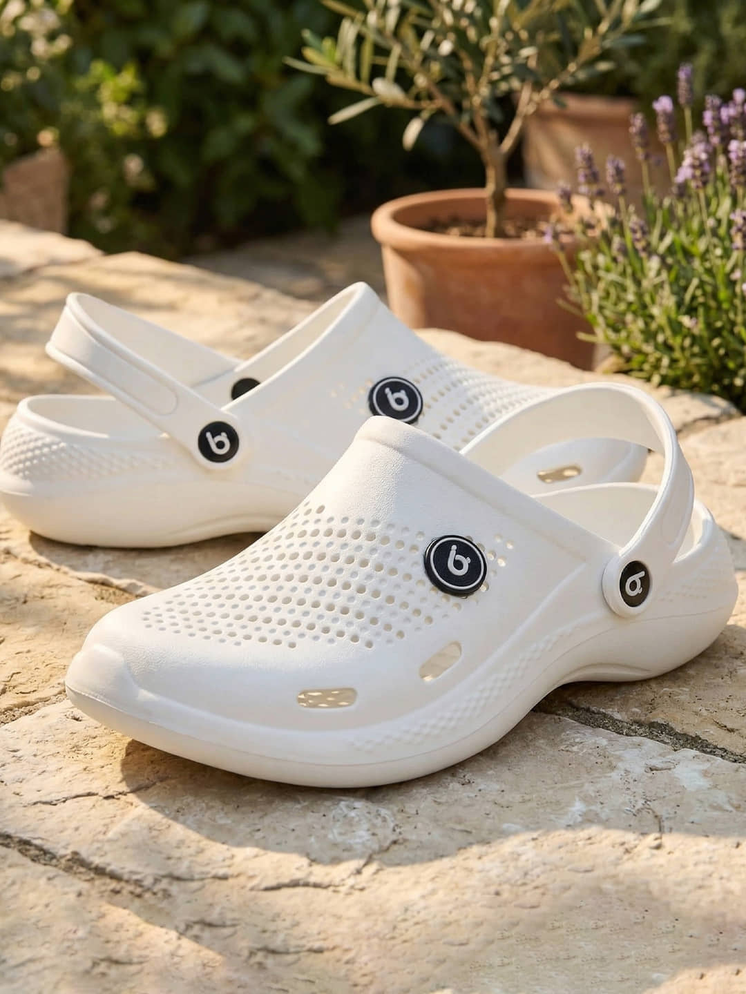koburg - Off White Men's Clogs