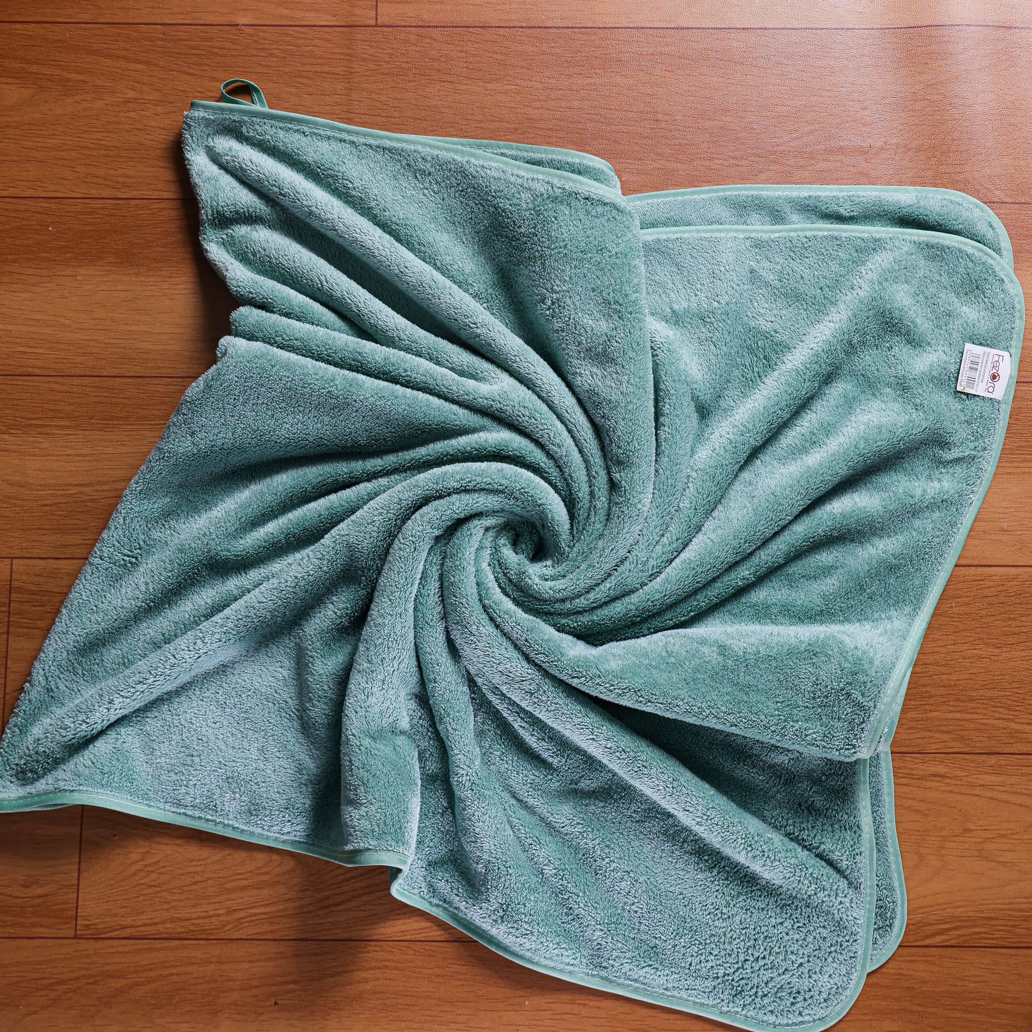 FEZORA Pack of 1 Microfibre 500 -GSM Bath Towel ( Green ) - Towels | Buy online on ZillyBuy