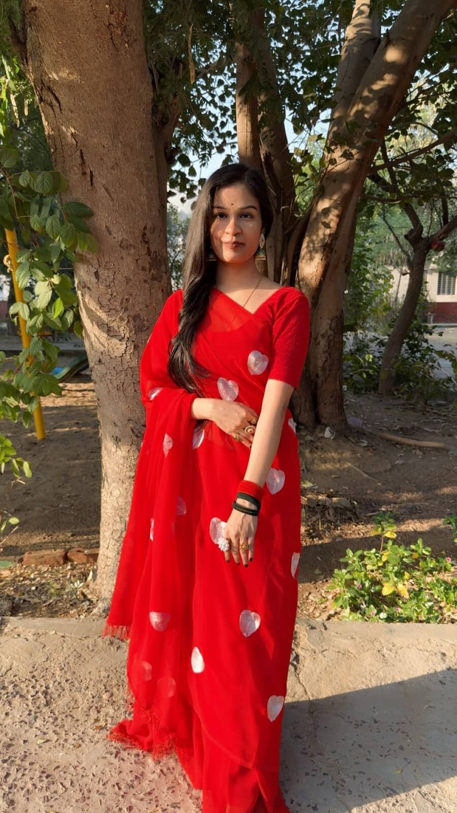 ANAND SAREES Georgette Solid Kasavu Saree With Unstitched Blouse Piece ( Red ) - Sarees | Buy online on ZillyBuy