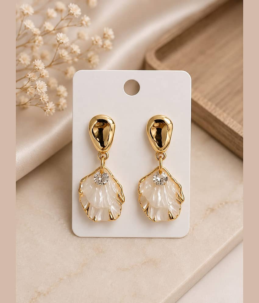 Buy GaheeneChor Traditional Bali Earrings Pack of 1 - Image 1